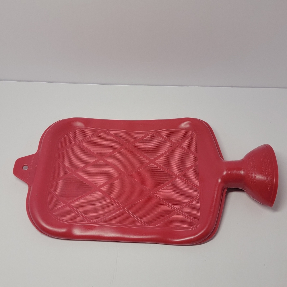 Classic Rubber Hot Water Bottle, Hot Compress, Pain Relief from any‎ aches